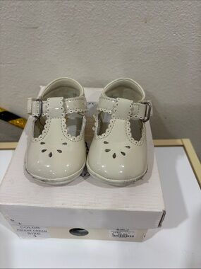 Angel Cream Patent T-Strap Mary Jane Shoes for Baby